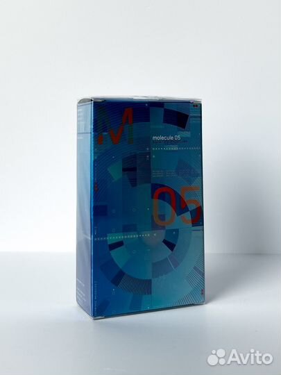 Escentric molecules molecule 05