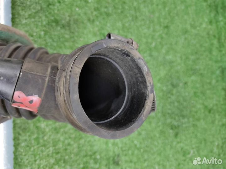 Патрубок воздушного фильтра Toyota Corolla Verso