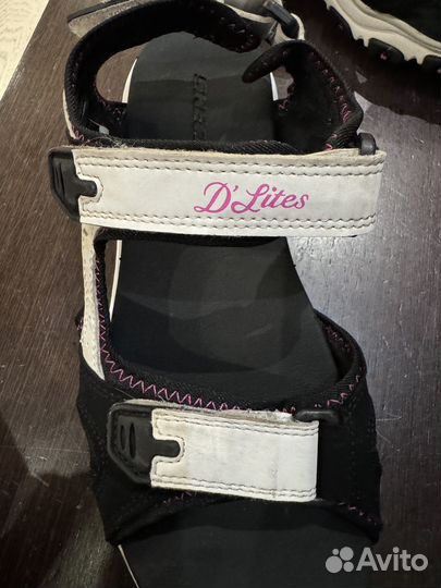 Сандали для девочки Skechers