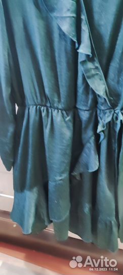 Платье т.зелёного цвета 42-44