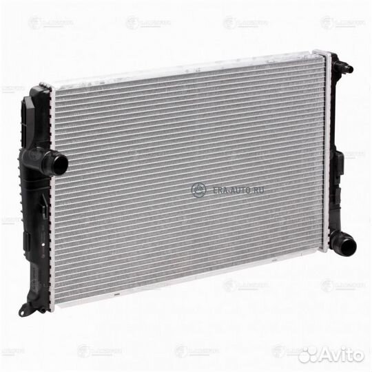 Luzar LRC 26181 Радиатор BMW X3 F25 1.8-3.5 A/T 10