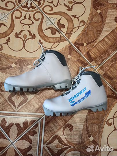 Лыжные ботинки Nordway, размер 35