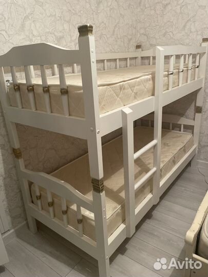 Двухъярусная кровать бу с матрасами