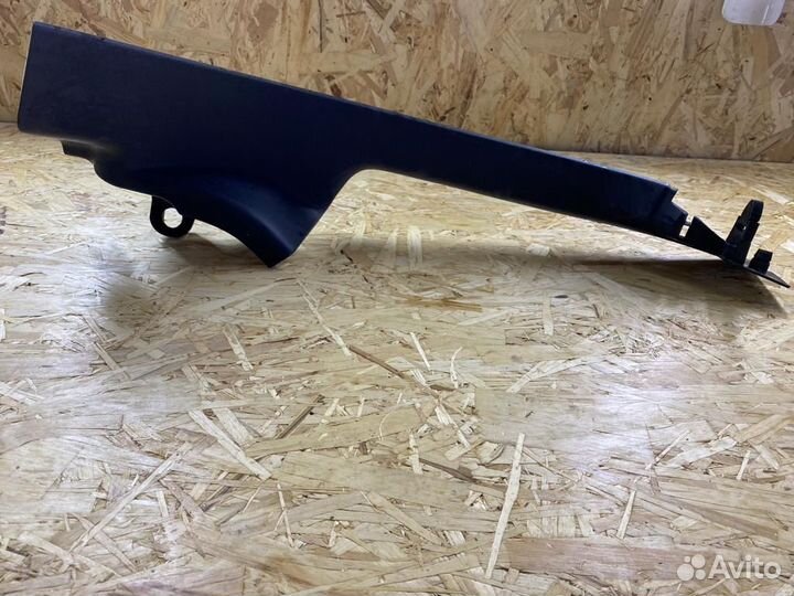 Держатель задней полки левый Renault Megane 2007