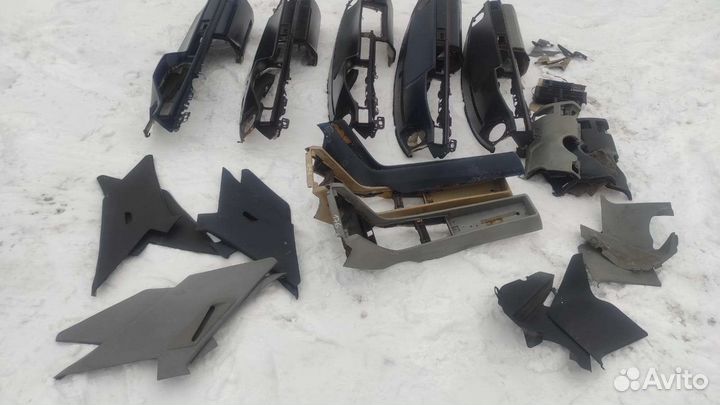 Торпедо накладка пластик mercedes w124