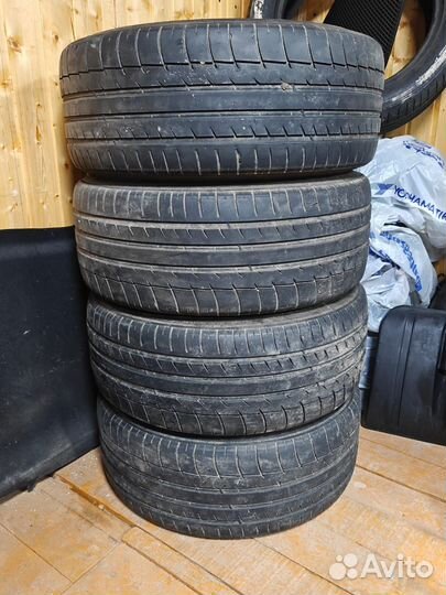 Triangle AdvanteX TC101 235/40 R19 50Y