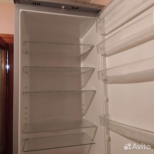 Холодильник Zanussi бу, высота 2метра