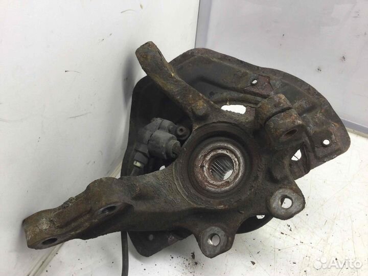 Ступица передняя правая Opel Vectra