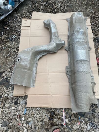 Тепловой экрнан глушителя Renault Fluence