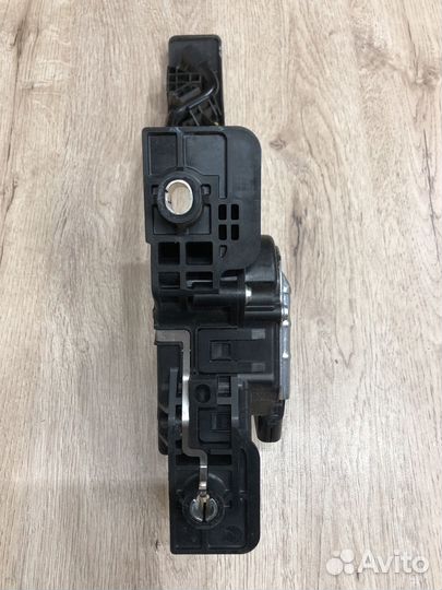 Педаль газа Mitsubishi Galant 9