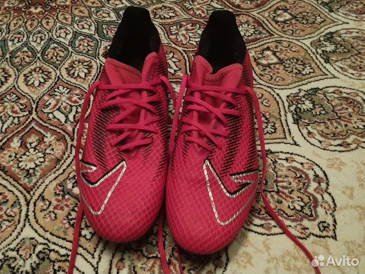 Футбольный буцы размер 39