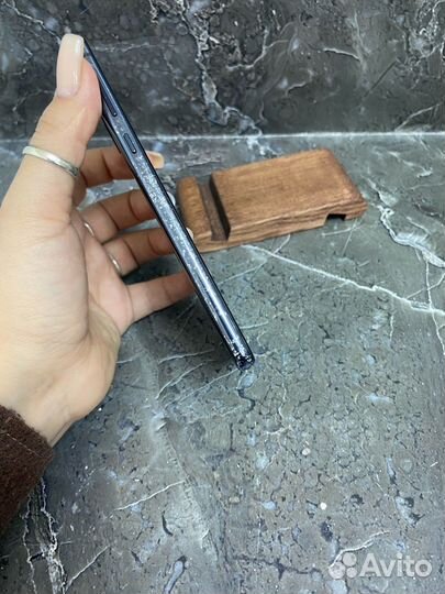 Samsung Galaxy S10e, 6/128 ГБ