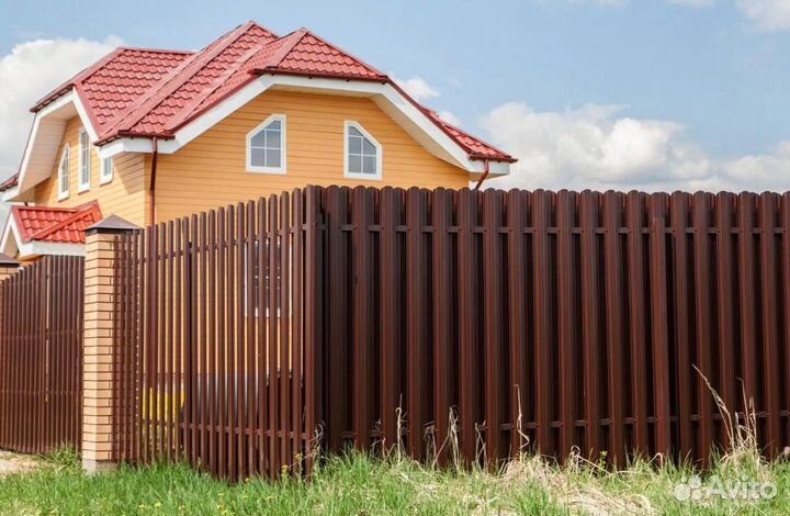 Забор из евроштакетника 65 метров