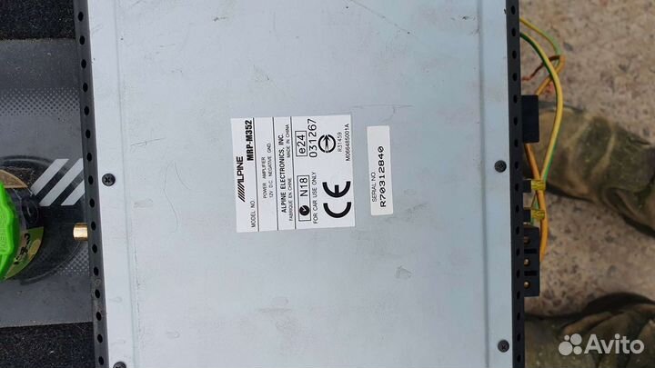 Продам сабвуфер с усилителем