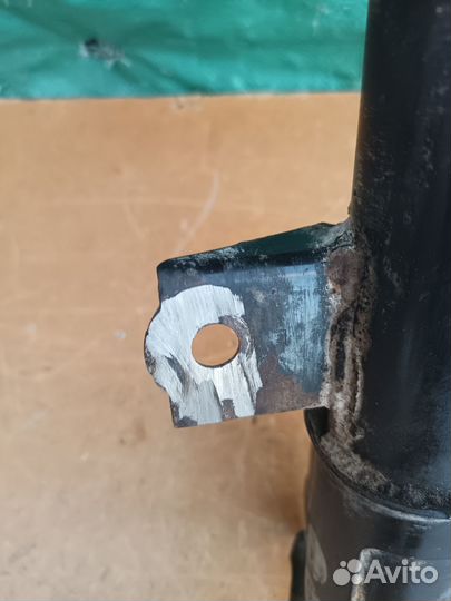 Амортизатор передний левый Kia Cerato 2009-2013 г