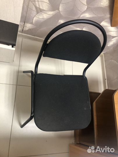 Маникюрный стол