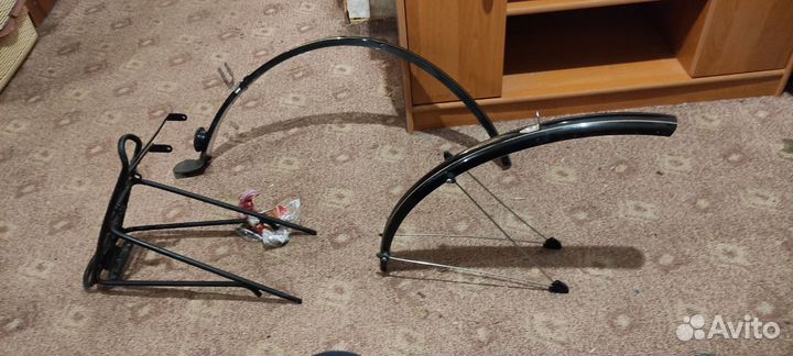 Багажник с крыльями для велосипеда