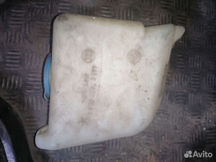 Бачок стеклоомывателя skoda felicia