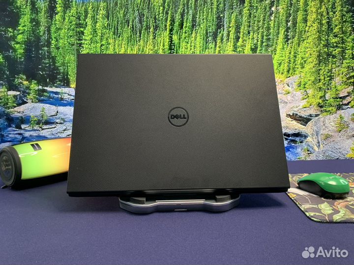 Компактный ультрабук Dell на Intel Core i5