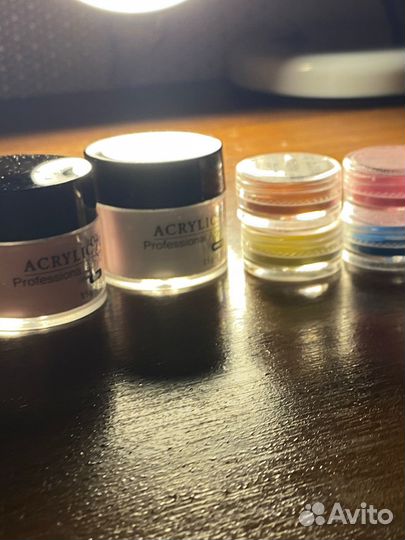 Для наращивания ногтей акриловая пудра