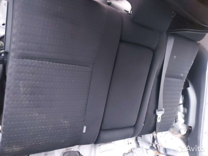 Сиденья Toyota Corolla 150. 06-13г