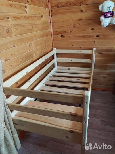 Кровать софа из массива