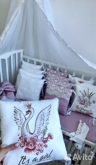 Бортики в детскую кроватку для девочки