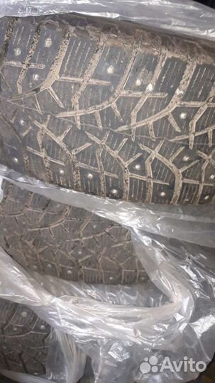 Bridgestone Blizzak Spike-02 225/60 R17 103T