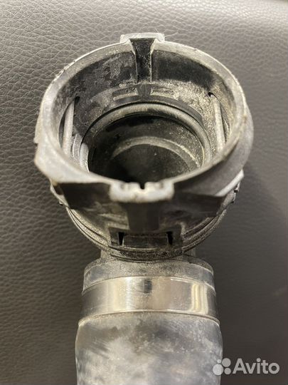 Патрубок радиатора пежо