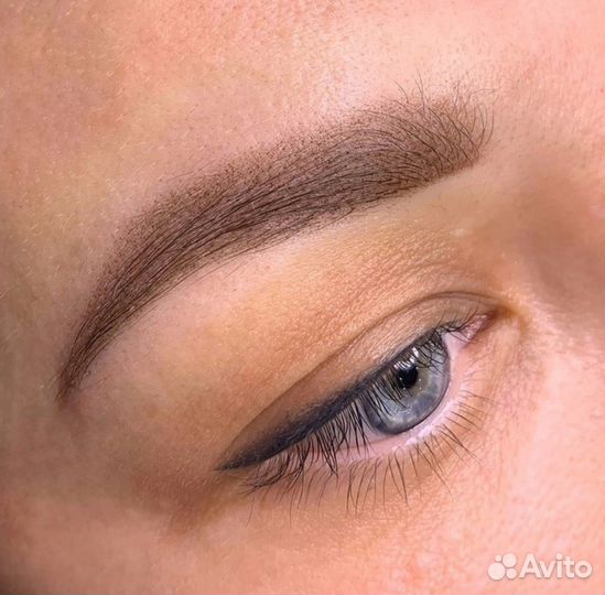 Перманентный макияж бровей