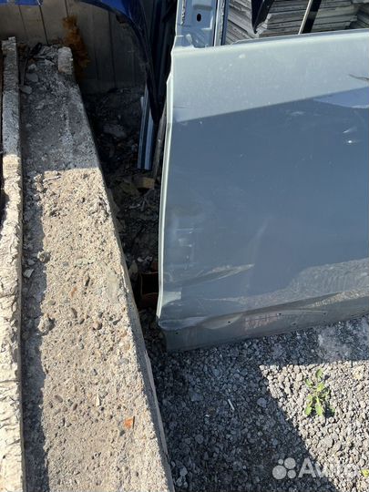 Дверь на toyota rav4