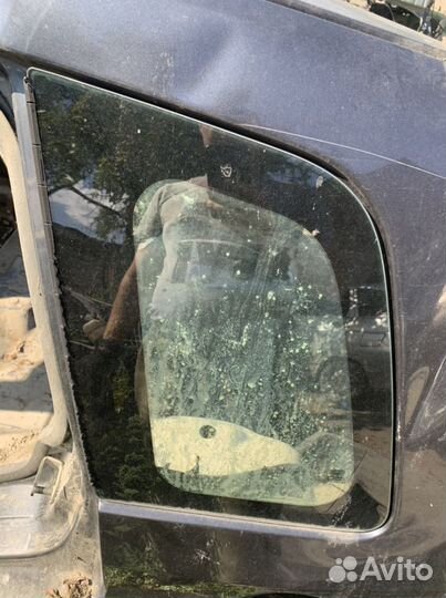 Форточки задние Ford Fusion