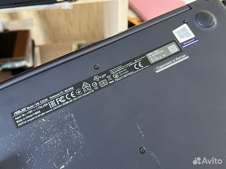 Нетбук asus e203m