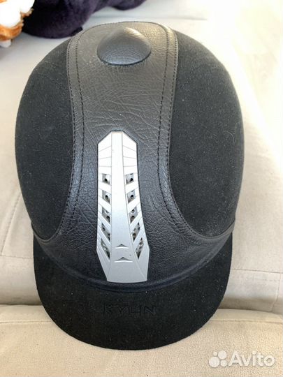 Конный шлем