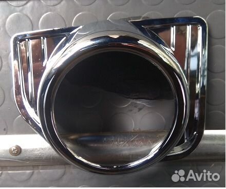 Хром накладки для оптики Toyota Hiace 200