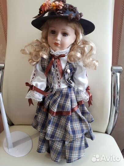 Продается коллекционная кукла