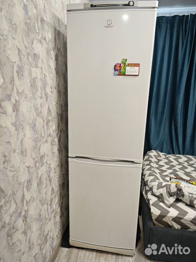 Холодильник indesit SB 200.027 бронь