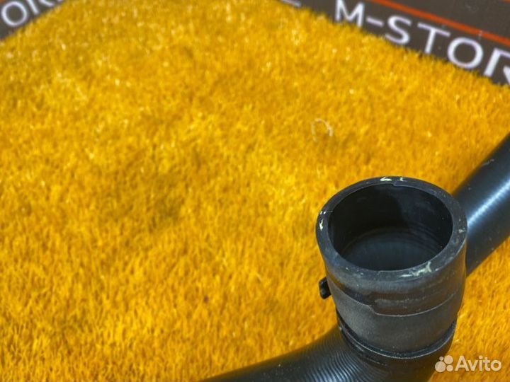 Патрубок радиатора нижний Porsche Cayenne 957