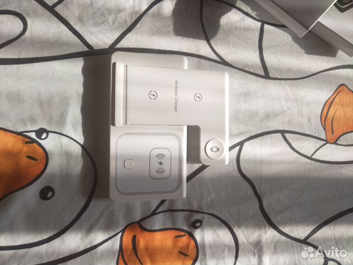 Беспроводная зарядка 3 в 1