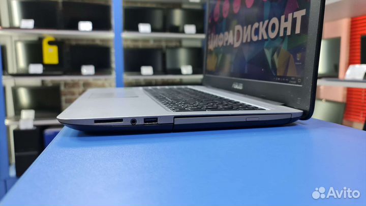 Ноутбук Asus 15.6