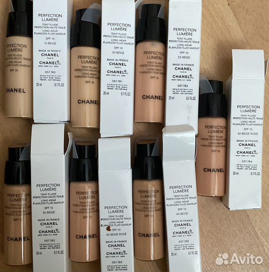 Тональные кремы Chanel разные