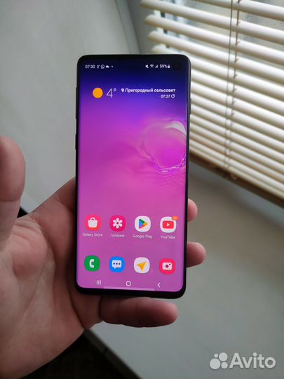 Samsung Galaxy S10, 8/128 ГБ