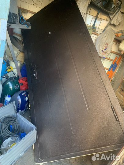 Металлическая дверь бу