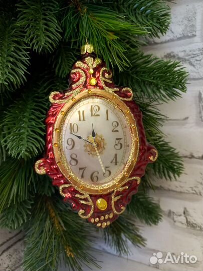 Новогодняя игрушка Часы