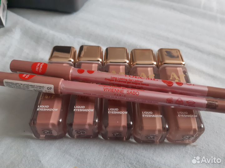 Жидкие тени Vivienne Sabo