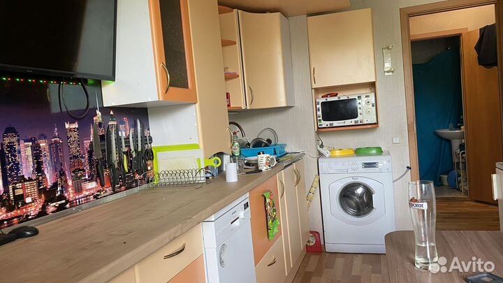 Кухонная гарнитура со столешницей