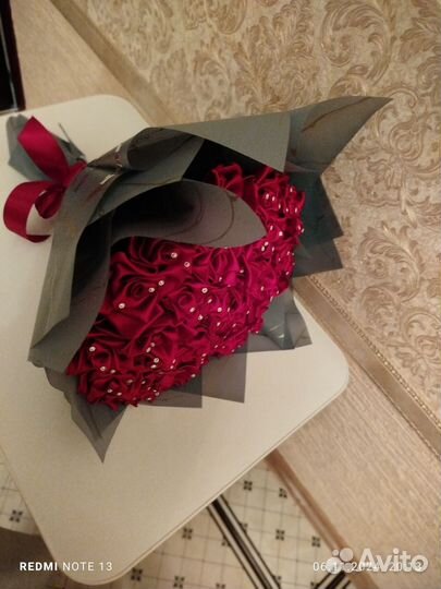 Атласные розы