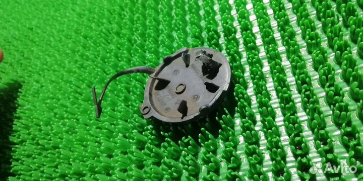 Лючок буксировочного крюка Volkswagen Polo Sedan 2