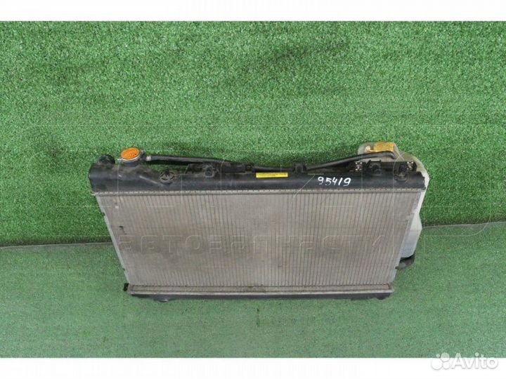 Радиатор охлаждения двигателя Subaru Forester SF9