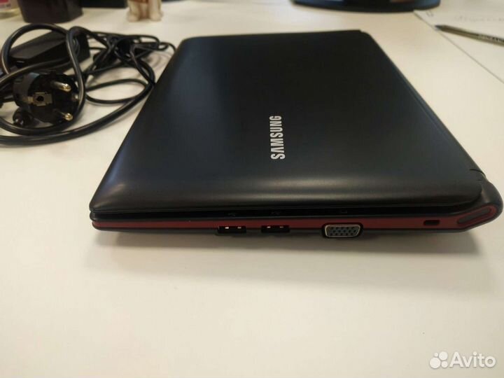 Ноутбук Samsung N145